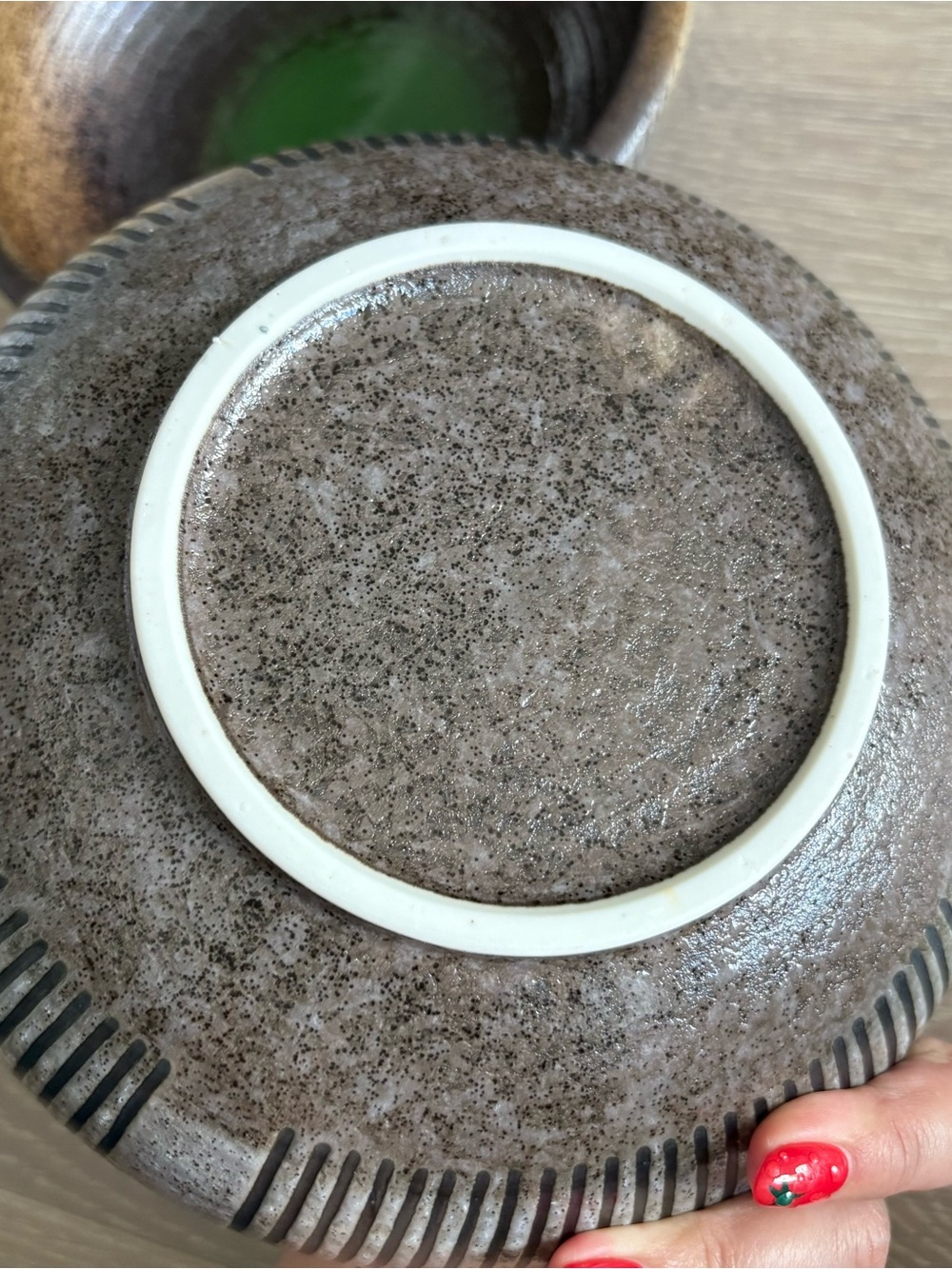 Japanese Stoneware Ceramic Wide Shallow Bowl Set - Picture 6 of 15
